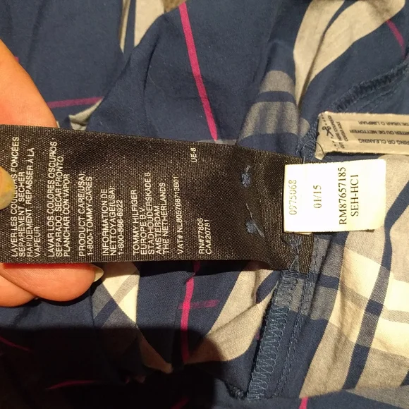 Beautiful dress by Tommy Hilfiger 🌟🍀🌸 - Picture 15 of 16